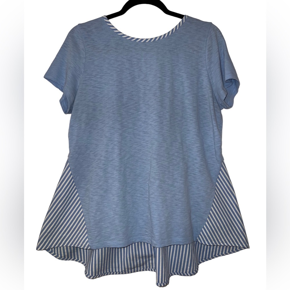 Crown & Ivy Sky Blue & White Short Stripe/Seesucker Baby Doll Sleeve Top